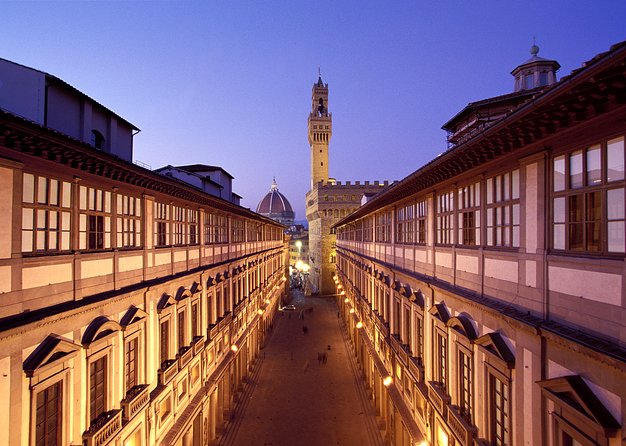 Uffizi Gallery: Small Group Tour - From the separate entrance to the first masterpieces