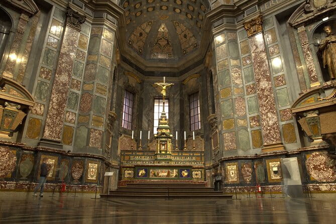 Uffizi Gallery Small Group Tour with Guide - Staying inside after the guided tour