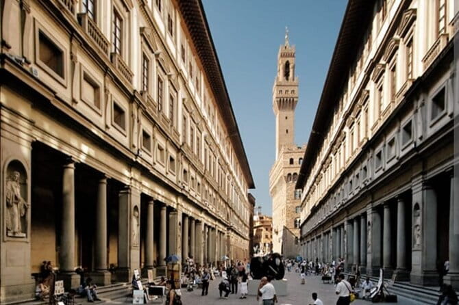 Uffizi Gallery Timed Tickets with Audio guide - Meeting your host near Piazzale degli Uffizi