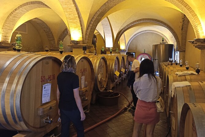 Val d'Orcia Brunello Wine Tour with Montalcino and Montepulciano - What the small group changes