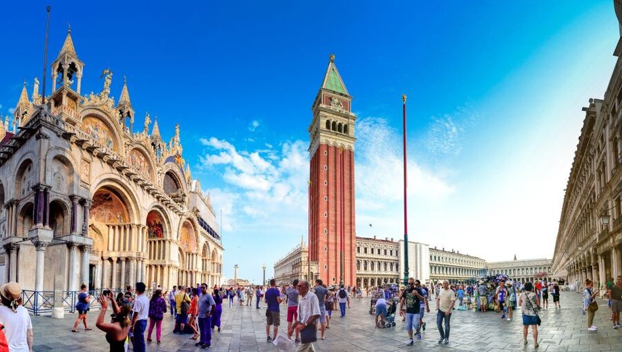 Venice in One Day: Guided Tour From Florence - The coach ride from Florence