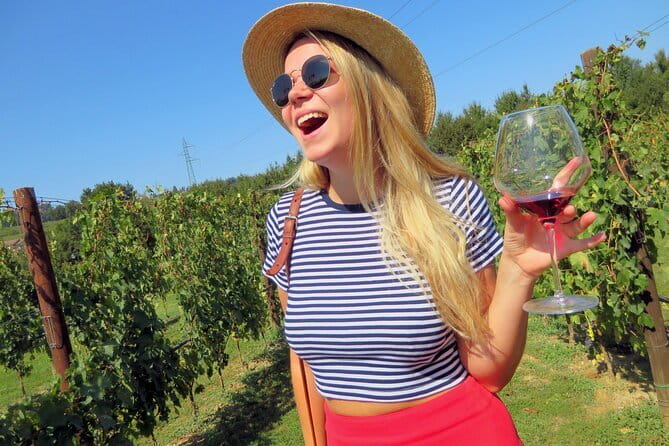 Wine Tasting Experience in Ponte Vecchio: Best Tuscany selection! - The Ponte Vecchio setting, and its trade-offs