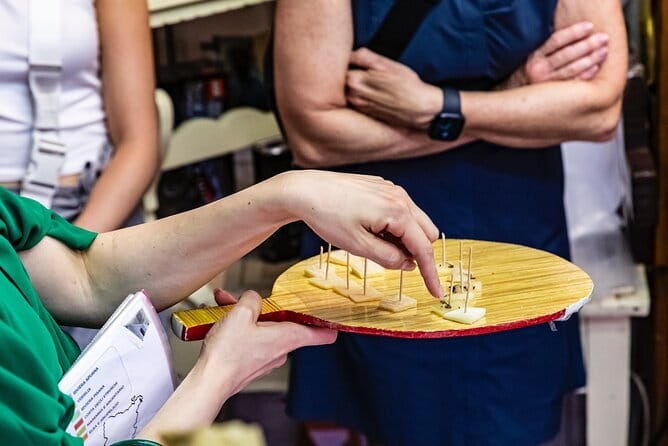 Winner 2025 Florence Sunset Food & Wine Tour by Eating Europe - Who should book this Florence food tour?